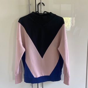 Super cute colorblock sweatshirt from Scotch and Soda